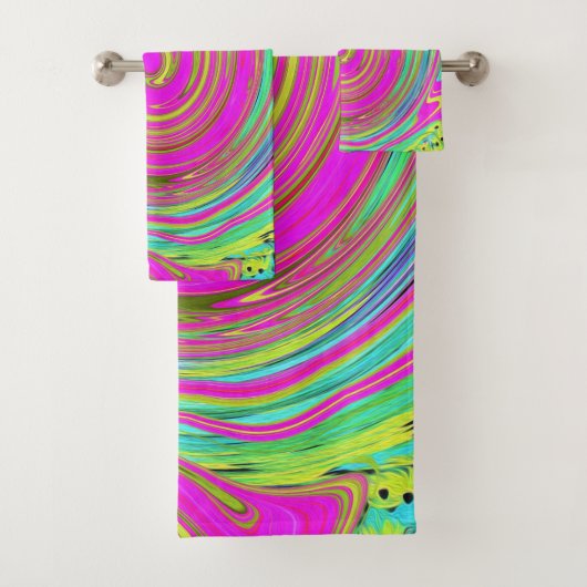 Groovy Abstract roze en Turquoise Swirl Bad Handdoek (Insitu)