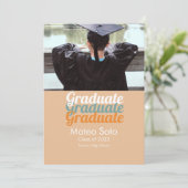 Groovy Afstuderen Foto Bold Announding Kaart (Staand voorkant)