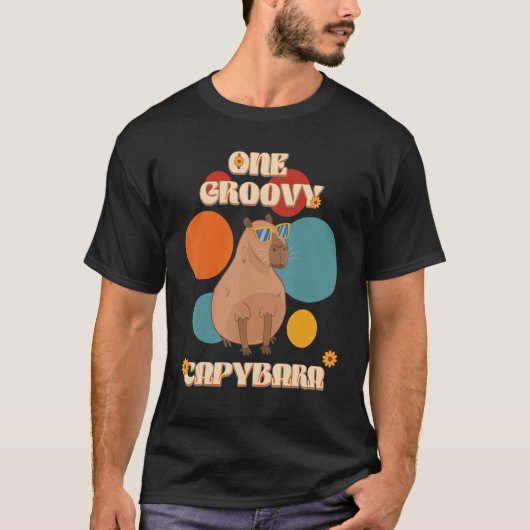 Groovy Capybara in glazen 70e stijl capy huisdier T-shirt (Voorkant)