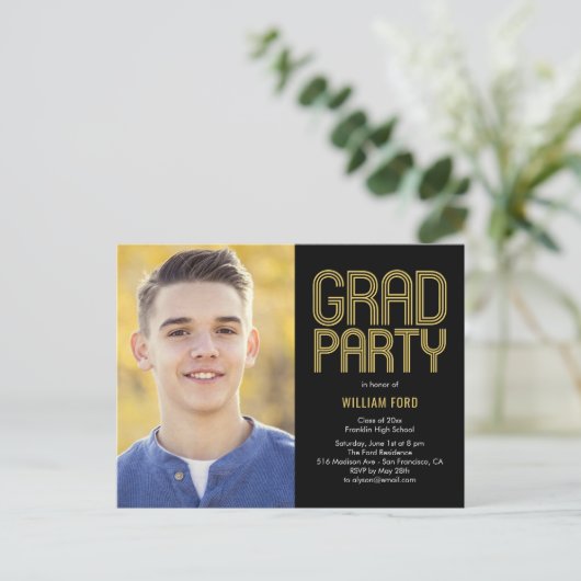Groovy Charm Graduation Party Briefkaart (Staand voorkant)