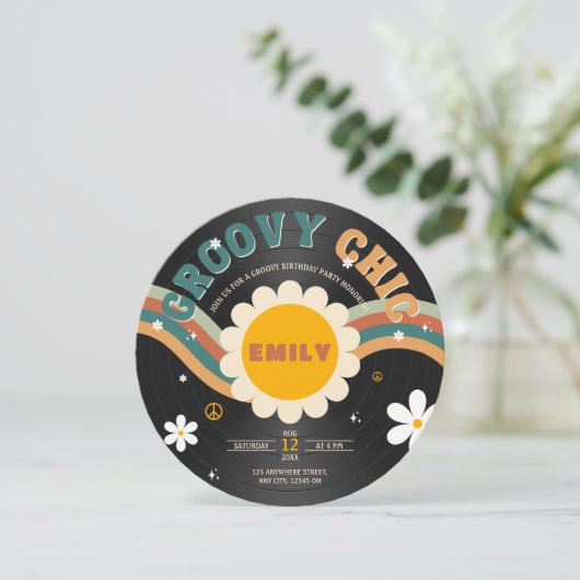 Groovy Chic Retro Vinyl Record Verjaardag Kaart (Staand voorkant)