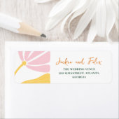 Groovy daisy floral roze & yellow bruiloft etiket (Insitu)