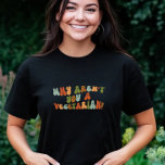 Groovy en Retro Waarom ben je geen vegetariër? T-shirt<br><div class="desc">Groovy Waarom ben je geen vegetarisch t-shirt? Dit ontwerp draait om de vraag die zo vaak wordt gesteld aan vegetariërs en veganisten. Gezien de gezondheids- en milieuvoordelen zou de echte vraag moeten zijn waarom ze geen op plant gebaseerd dieet volgen.</div>