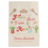 Groovy Fiesta Siesta Tequila Repat Bachelorette Medium Cadeauzakje (Achterkant)