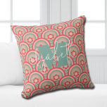 Groovy Geometric Floral Kussen<br><div class="desc">Uw monogram en voornaam markeren een retro bloemmotief en geometrisch motief in een groovy kleurenpalet, dit gooi kussen is leuk voor u, uw kinderen, college slaapzalen of geven als cadeau. (U kunt het monogram en de voornaam verwijderen en de personalisatie leeg laten.)</div>