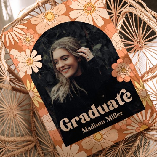 Groovy Graduation Announcement Kaart