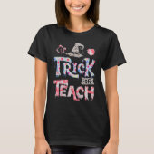 Groovy Halloween Trick of Teach Retro Floral Ghost T-shirt (Voorkant)