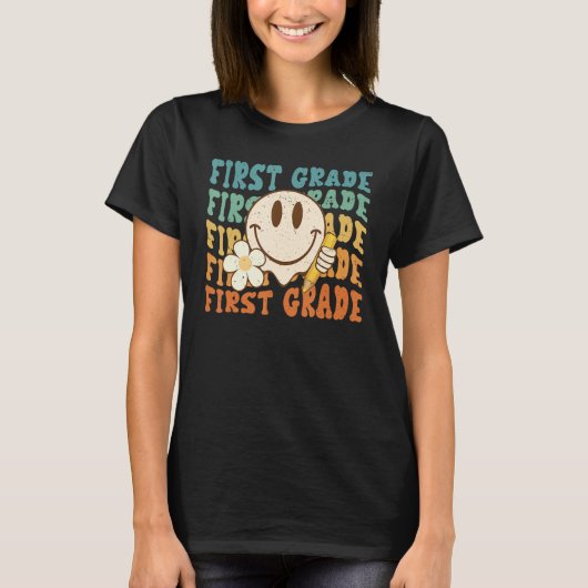 Groovy Happy Face Smile 1st Grade Teacher Student  T-shirt (Voorkant)