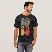 Groovy Happy New Year 2023 Retro Disco Style T-shirt (Voorkant volledig)