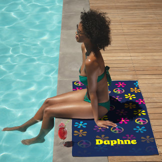 Groovy Hippie Peace and Flower Shower Custom Name Strandlaken