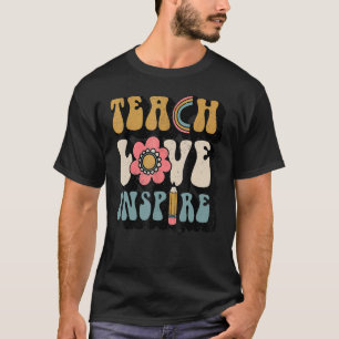 Groovy Hippy Teacher is een soort Teach Love Inspi T-shirt