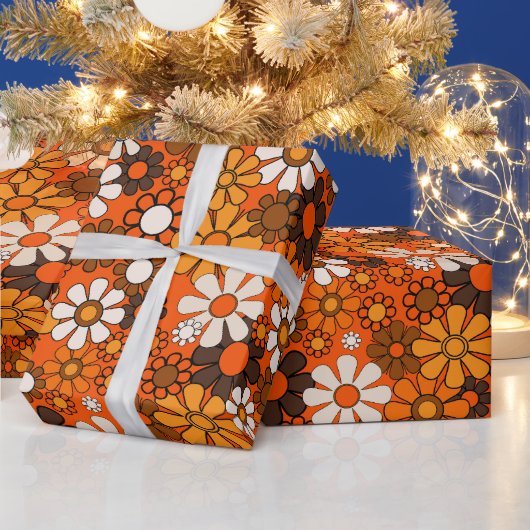 Groovy jaren 70 Retro Bloemen Sinaasappel en Bruin Cadeaupapier (Feestdagen)