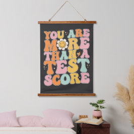 Groovy Je Bent Meer Dan Een Testscore Toetsdag Hangend Wandkleed