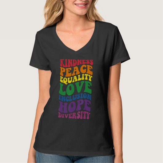 Groovy Kindness Peace Equality Rainbow Flag LGBTQ  T-shirt (Voorkant)
