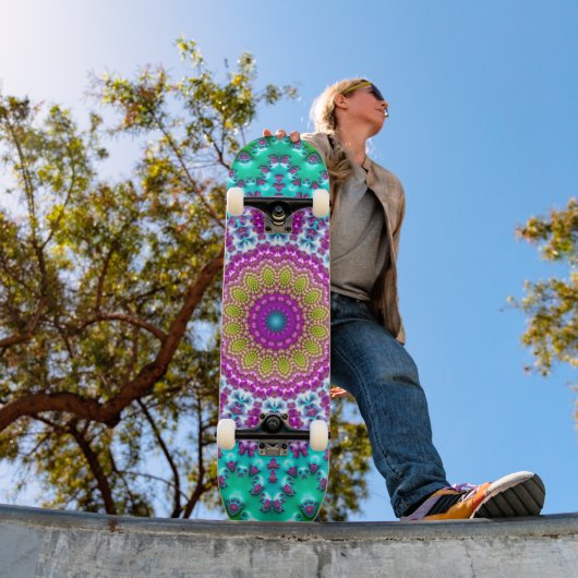 Groovy Kleurrijke Jewel Tone Boho Fractal Mandala Persoonlijk Skateboard (Buiten 1)