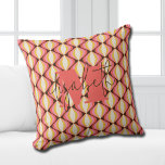 Groovy Kleurrijke Retro Kussen<br><div class="desc">Uw monogram en voornaam markeren een retro kleurrijk golvend patroon in een groovy kleurenpalet, dit gooi kussen is leuk voor u, uw kinderen, college slaapzalen of geven als cadeau. (U kunt het monogram en de voornaam verwijderen en de personalisatie leeg laten.)</div>