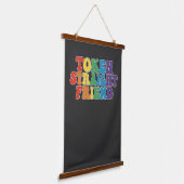 Groovy LGBT Pride Token Rechtgeaarde Vriend Hangend Wandkleed (Gebogen)
