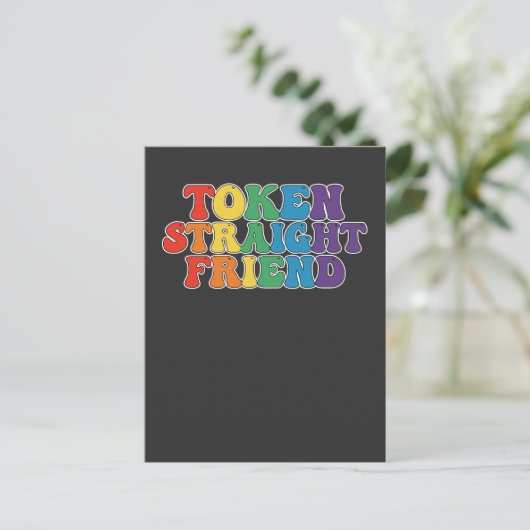 Groovy LGBT Pride Token Straight Friend Uitnodiging Briefkaart (Staand voorkant)