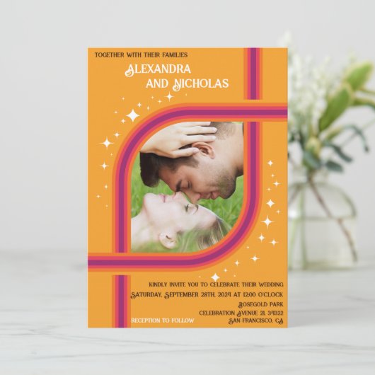 Groovy, modern retro bruiloft uitnodiging ontwerp (Staand voorkant)