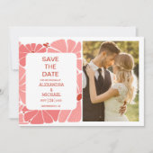 Groovy moderne roze madeliefje trouwfoto save the date (Voorkant)