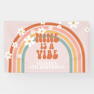 Groovy Nine is a Vibe Regenboog Daisy 9e Verjaarda Spandoek