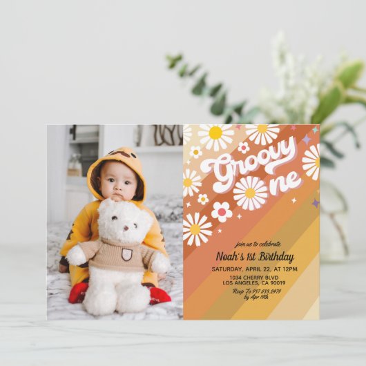 Groovy One Portret 1e verjaardag Uitnodiging (Staand voorkant)