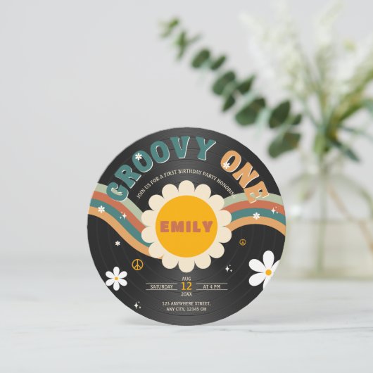 Groovy One Retro Vinyl Record Meisje's 1e Verjaard Kaart (Staand voorkant)