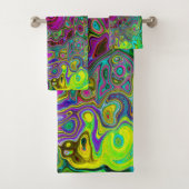 Groovy Paars Abstract Retro vloeistof Bad Handdoek (Insitu)