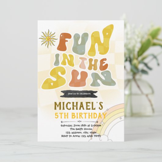 Groovy plezier in de zon uitnodiging (Staand voorkant)