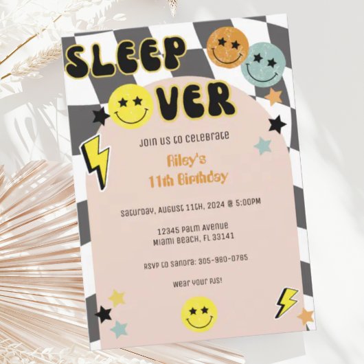 Groovy Preppy Y2K Happy Face Sleep Over Verjaardag Kaart