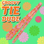 Groovy Psychedelic Pink Oranje Hippy Flower Stropdas<br><div class="desc">In dit ontwerp ziet u een groovy psychedelic hippy floral Patroon in pinks,  sinaasappels en geel.</div>