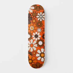 Groovy Retro 70s Bloemmotief Oranje en Bruin Persoonlijk Skateboard