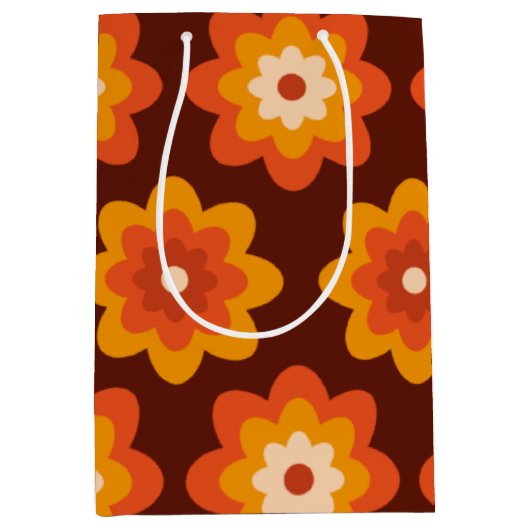 Groovy retro 70s boho hippie oranje bloempatroon medium cadeauzakje (Voorkant)