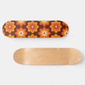 Groovy Retro 70s Boho Hippie Oranje Bloempatroon Persoonlijk Skateboard (Horizontaal)