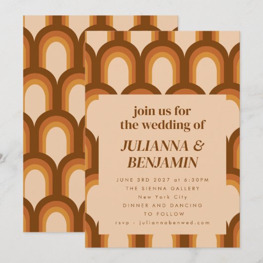 Groovy Retro 70s Bruin Unieke Wedding RSVP Website Kaart (Voorkant / Achterkant)