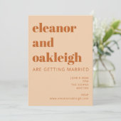 Groovy Retro 70s Design Bold Terracotta Wedding Kaart (Staand voorkant)