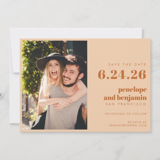 Groovy Retro 70s Design in Brown PHOTO Wedding Save The Date (Voorkant)