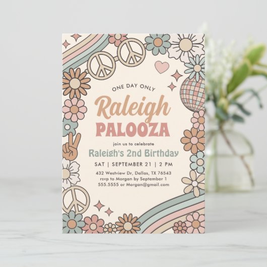 Groovy Retro 70s Rainbow Birthday uitnodiging (Staand voorkant)