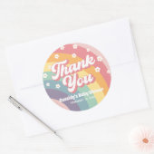 Groovy Retro 70s Rainbow Daisy Baby shower Ronde Sticker (Envelop)