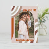 Groovy Retro Boho Arch Foto Afstuderen Aankondiging (Staand voorkant)