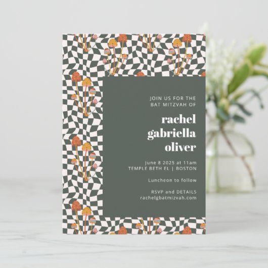 Groovy Retro Boho Green Checkerboard Bat Mitzvah Kaart (Staand voorkant)
