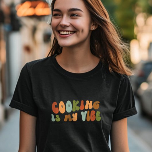 Groovy Retro Cooking is mijn vibe, chef foodie kok T-shirt