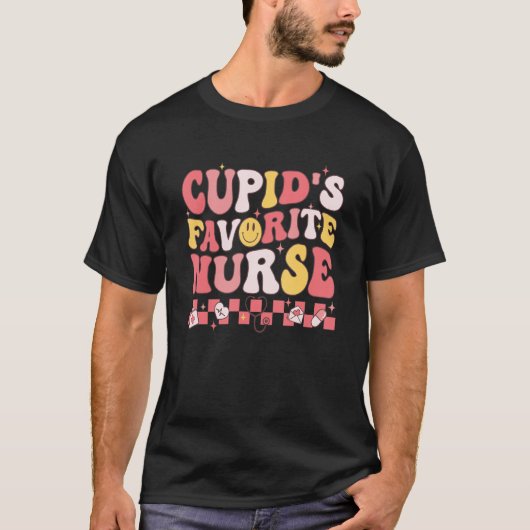 Groovy Retro Cupid's favoriete verpleegkundige T-shirt (Voorkant)