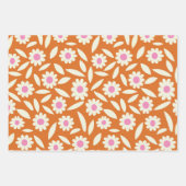 Groovy Retro Daisies Flowers Patroon op sinaasappe Inpakpapier Vel (Voorkant)