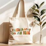 Groovy Retro fotografie is mijn vibe, fotograaf Tote Bag<br><div class="desc">Groovy,  jaren 70-stijl retro 'Photography Is My Vibe' tas voor fotografen.</div>
