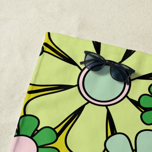 Groovy Retro Garden 60s 70s Floral Pattern Strandlaken (In situ)