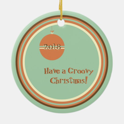 Groovy Retro Kerst met Ornament en Datum (Achterkant)