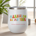 Groovy Retro Marketing is mijn vibe, communicatie<br><div class="desc">Schenk deze 'Marketing Is My Vibe' tuimelaar aan de marketingspecialist in je leven.</div>