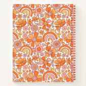 Groovy Retro Oranje Bloemen Monogram Notitieboek (Achterkant)