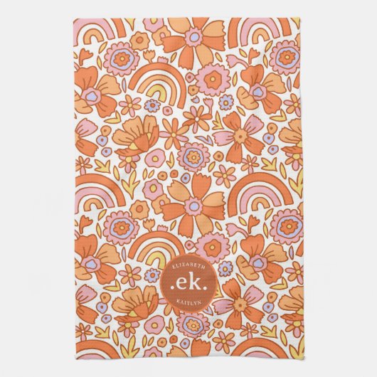 Groovy Retro Oranje Bloemen Monogram Theedoek (Verticaal)
